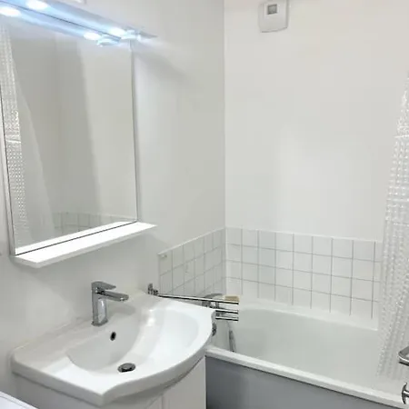 Vulcain 2, 11eme, Ile De Nantes, 4pers, Parking Inclus * Нант