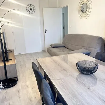 Apartment Vulcain 2, 11eme, Ile De Nantes, 4pers, Parking Inclus *