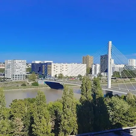 Apartment Vulcain 2, 11eme, Ile De Nantes, 4pers, Parking Inclus Nantes