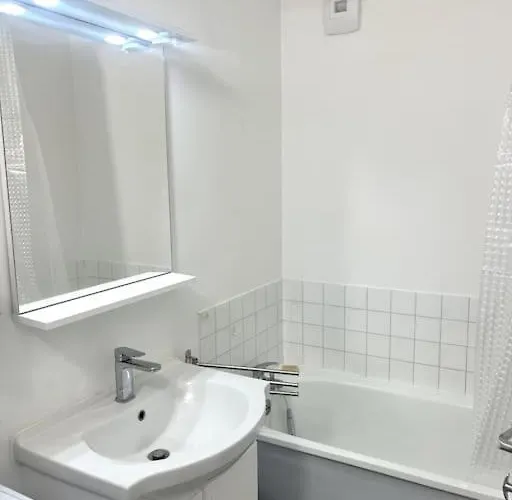 Vulcain 2, 11eme, Ile De Nantes, 4pers, Parking Inclus * Нант