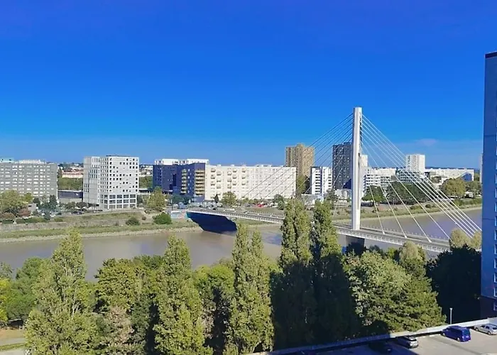 Апартаменты Vulcain 2, 11eme, Ile De Nantes, 4pers, Parking Inclus Нант